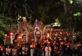 The processional at the UCA campus, in the 30th anniversary of the Jesuit massacre